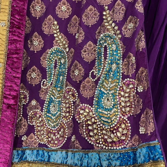 Punjabi salwar suit - Picture 5 of 7